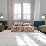 New! Retro Apartment In Central Neighbourhood